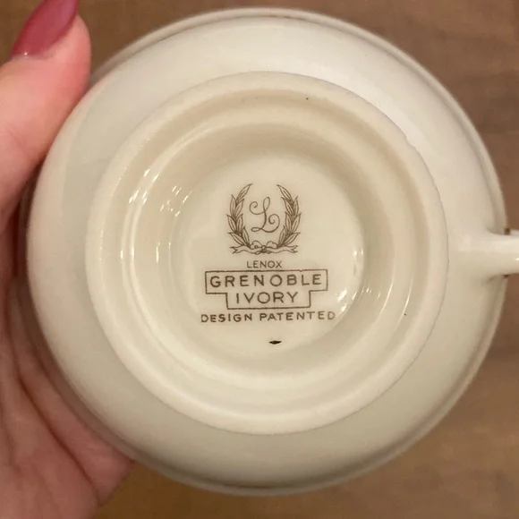Lenox Grenoble Ivory Teacup with Elegant Floral Design & Gold Trim Vintage - Picture 3 of 5